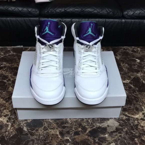 Grape 5 Jordan’s sz 11 - Picture 4 of 7